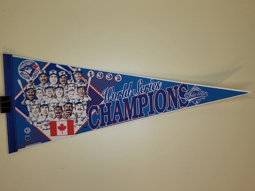 TORONTO BLUE JAYS 1992 CHAMPS MLB FELT VINTAGE PENNANT WINCRAFT SALEM SPORTSWEAR